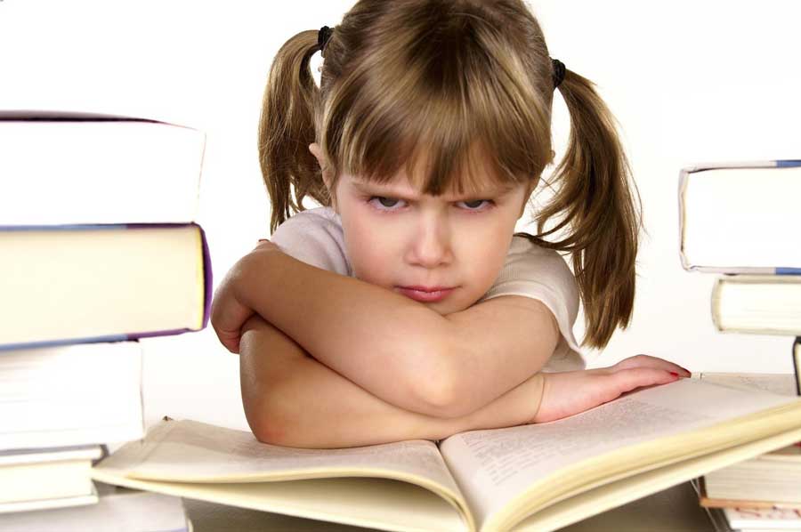 چگونه با کودک لجباز کنار بیاییم؟ چگونه با کودک لجباز کنار بیاییم؟